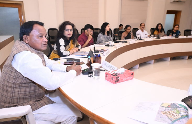 Odisha CM Reviews SCB Redevelopment, Focus on Faster Infrastructure and Better Patient Care